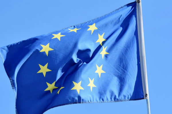 UE buscará un acuerdo rápido con EEUU para frenar la amenaza de aranceles
