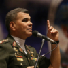 Padrino López pide a militares aguantar tormenta por sanciones de EEUU