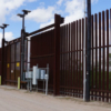 Detenciones de migrantes en la frontera suroeste de EEUU se redujeron un 70%