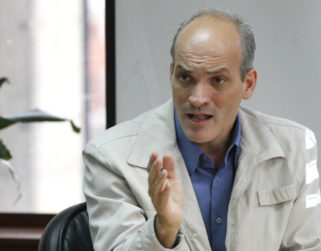 Ministro Menéndez denuncia «robo» de US$5.000 millones que boicotea programas sociales