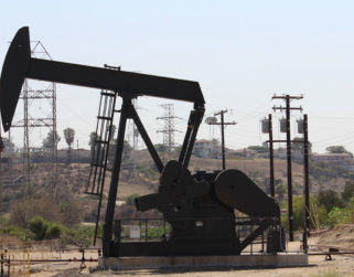 El petróleo de Texas abre con un descenso del 1,26 %, hasta 93,15 dólares