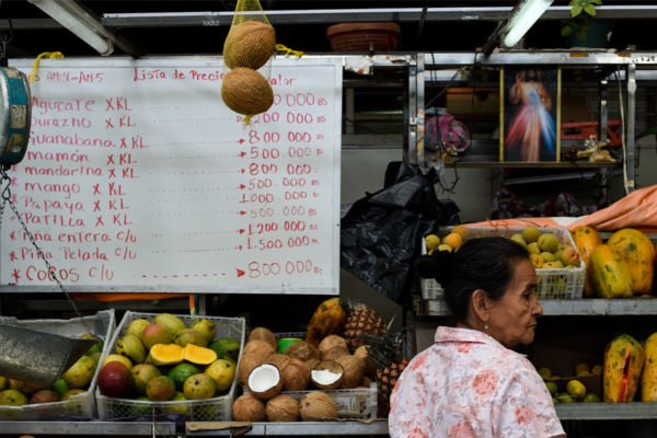 Cesta de 8 productos básicos en Petare arranca el mes en Bs.1.685.000 o $22,72