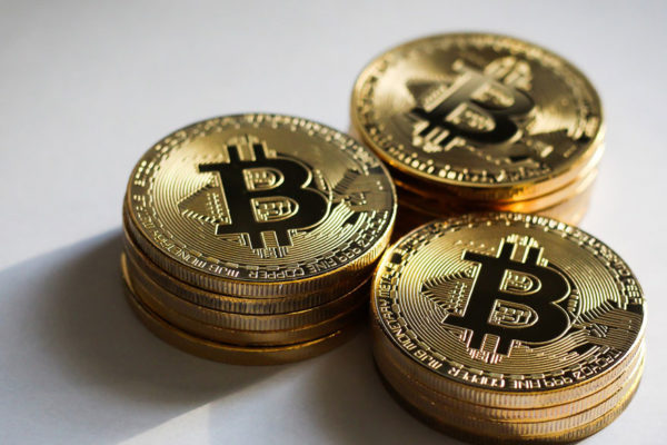 Compañías mineras de bitcoin salen a flote por recuperación de precios de la criptomoneda