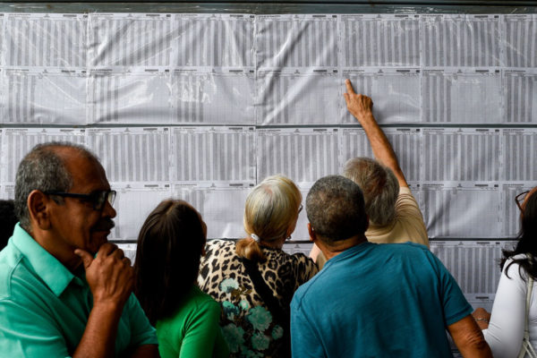 FARC denuncia asesinato de ex candidato provincial en rebrote de violencia