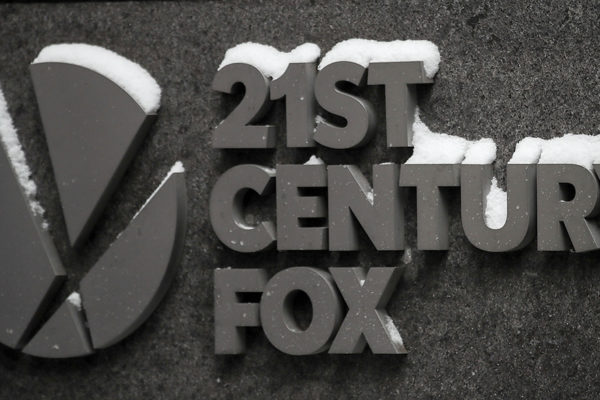 21st Century Fox venderá a Comcast sus acciones en TV Sky