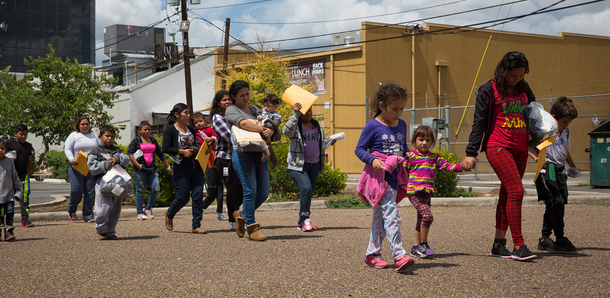#Cr&oacute;nica: el &laquo;v&iacute;a crucis&raquo; de los migrantes en los centros de detenci&oacute;n de Estados Unidos