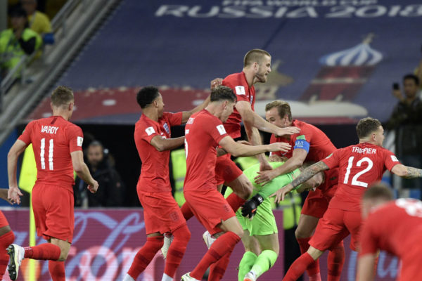 Inglaterra en cuartos de final tras eliminar a Colombia