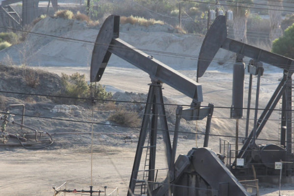 El petróleo baja tras alcanzar sus mejores precios desde noviembre