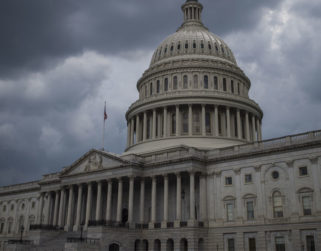 En medio del caos, Demócratas consolidan control bicameral del Congreso de EEUU