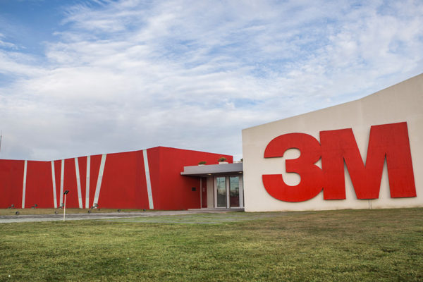 Beneficio semestral de 3M se redujo ligeramente