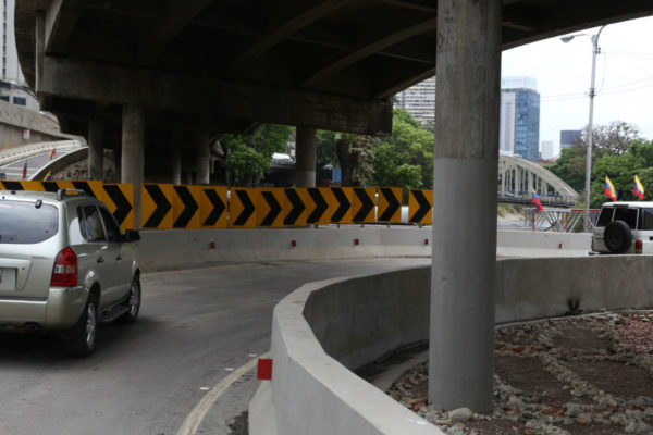 #7Jul Restringen circulación entre Avenida Libertador y Altamira por desbordamiento de quebrada