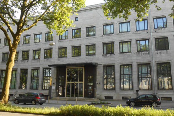Advierten de efectos en caso de crisis financiera en China
