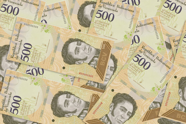 Billete de máxima denominación solo compra un cartón de huevos