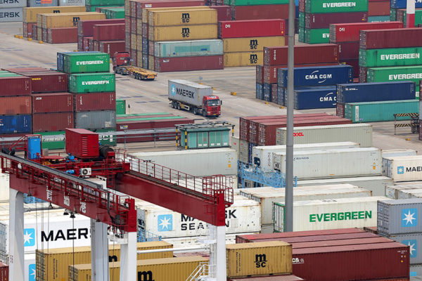 Cifar: Con la crisis de contenedores, se puede tardar hasta 8 meses la llegada de materia prima al país