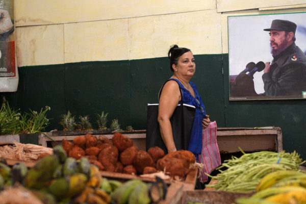 Se disparan los precios en Cuba, una revolución que importa 80% de los alimentos