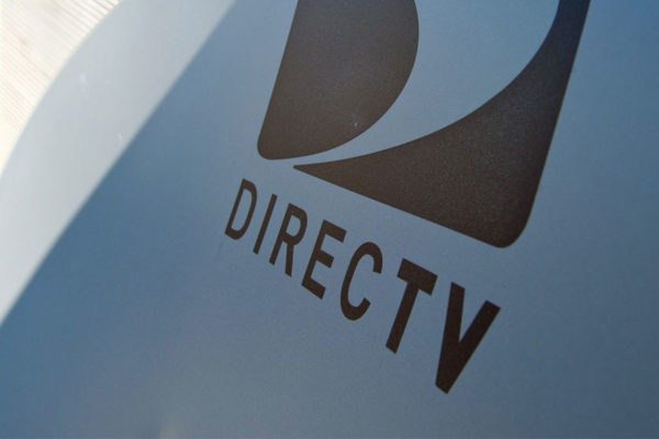 Estados Unidos presiona a DirecTV para restablecer canales censurados