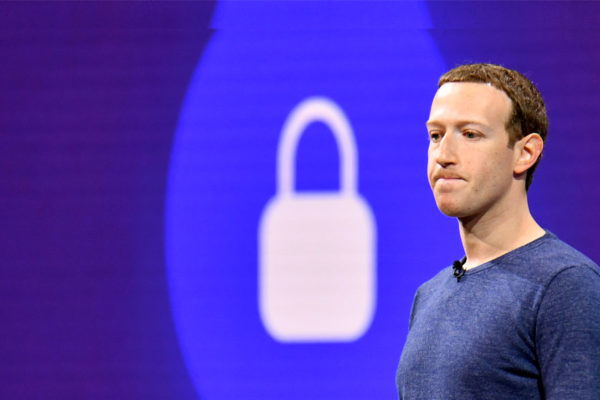Promotores del boicot a Facebook, decepcionados tras reunirse con Zuckerberg