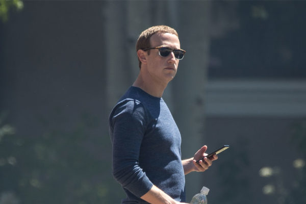 Zuckerberg se muestra orgulloso del progreso de Facebook pese a escándalos