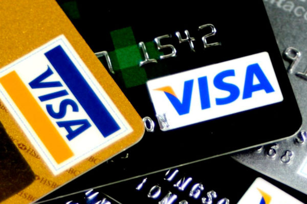 EE.UU. autoriza a Visa, MasterCard y American Express a operar con banca pública