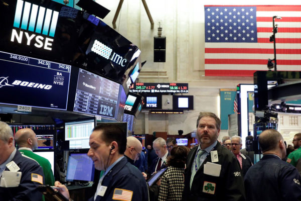 Wall Street abre verde y el Dow Jones sube un 1,17 % tras reunión de la Fed