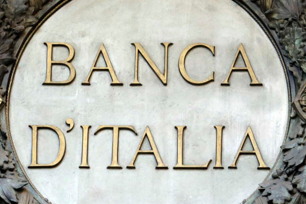 Deuda italiana aleja a los inversores extranjeros