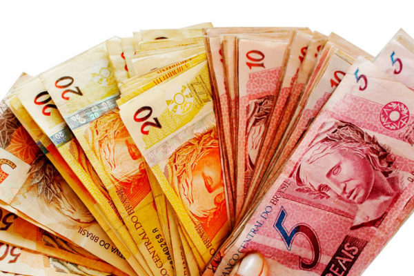 El dólar y el real brasileño son las monedas que prevalecen en el estado Bolívar