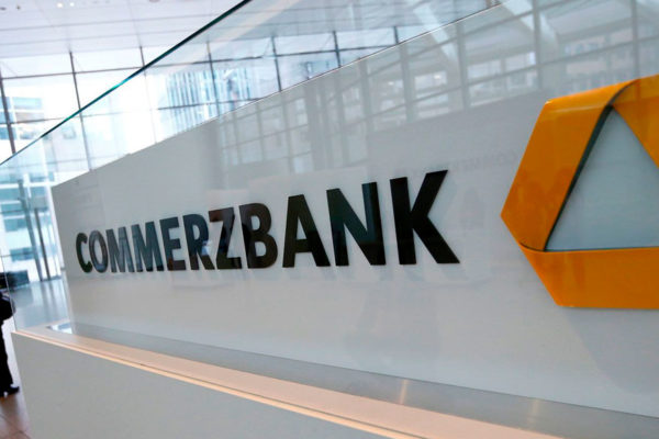 Commerzbank gana €533 millones en el primer semestre