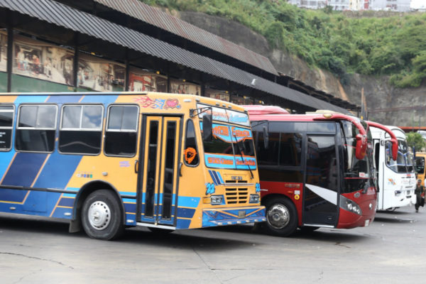 Transporte interurbano funcionará durante esta semana en todo el país excepto en dos estados