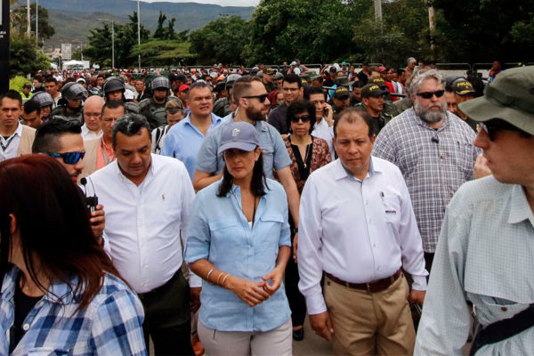 EEUU pide condena regional más fuerte contra Maduro