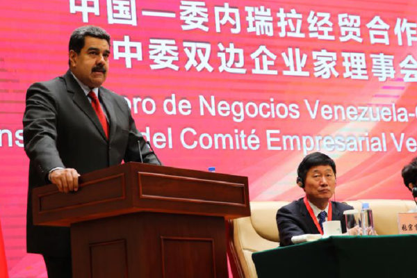 Maduro pedirá a China otro período de gracia para refinanciar deuda con petróleo