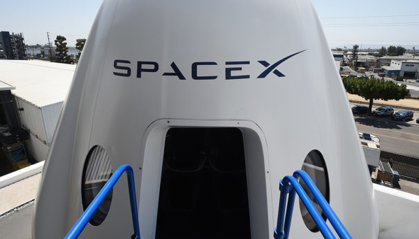 SpaceX pone en órbita otros 60 satélites para crear red de internet espacial