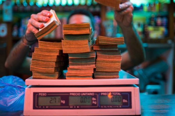 Inflación acumulada de 2019 en Venezuela fue de 7.374,4%, según Asamblea Nacional