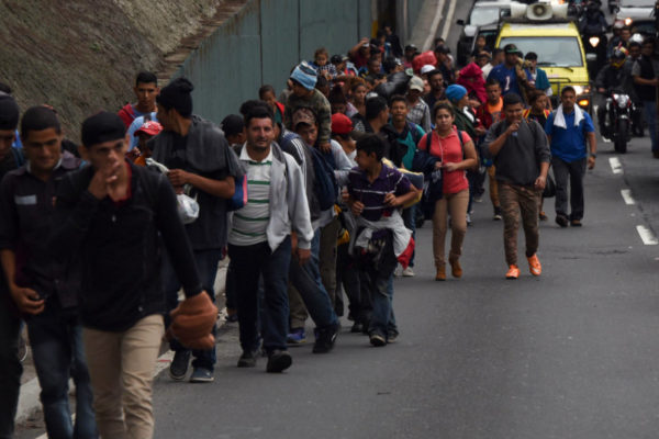 Caravana hondureña habría sido financiada por Venezuela