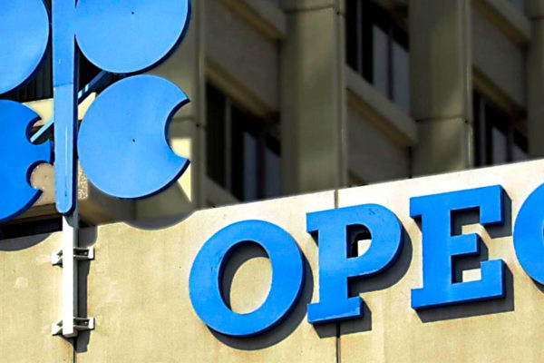 Oferta mundial de crudo cae cerca del 15% este trimestre, según la OPEP
