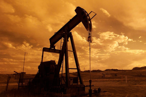 El petróleo de Texas sube un 0,4 % y cierra en 108,26 dólares el barril