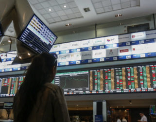 Bolsa de Sao Paulo supera 100.000 puntos y se acerca a récord histórico