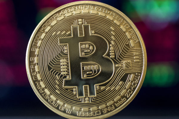 Cotización del bitcoin ha caído 10% en menos de una semana