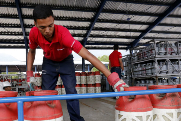 Protestan en oeste de Venezuela por escasez de gas doméstico