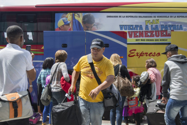 120 venezolanos varados en Dominicana se hacen pruebas PCR para regresar el jueves