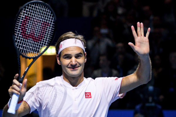 Federer logra un noveno título en torneo de Basilea
