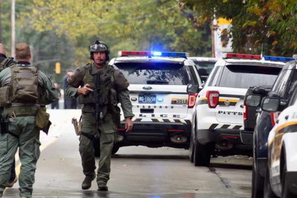 Once muertos en ataque contra sinagoga en Pittsburgh