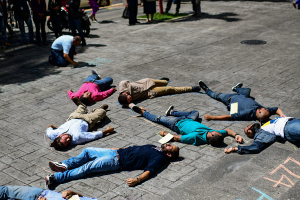 Familiares de opositores presos piden visita de Bachelet a Venezuela