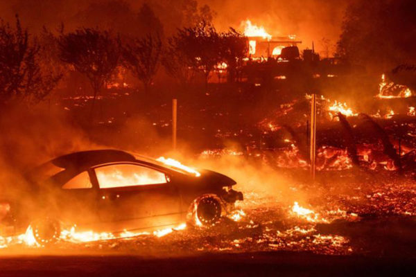 Número de desaparecidos por incendio en California sube a 631
