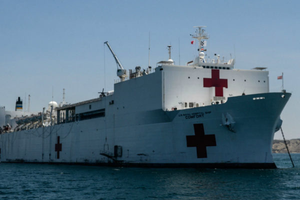EEUU despliega buque hospital para atender crisis de Venezuela