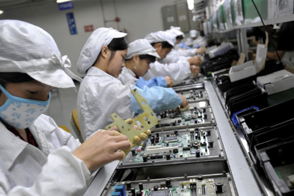 Industria manufacturera china crece por segundo mes consecutivo