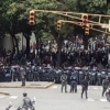 Estudiantes chocan con policías que bloquearon marcha en Caracas