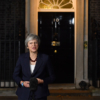 Theresa May lucha por salvar su acuerdo de brexit