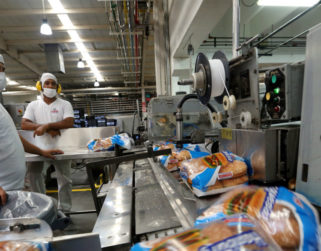 Trabajadores de Bimbo exigen mejores condiciones laborales