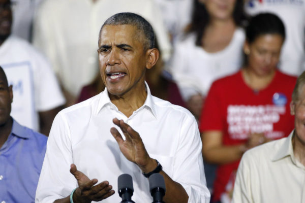 Obama: gestión del virus por Trump es «un desastre caótico absoluto»