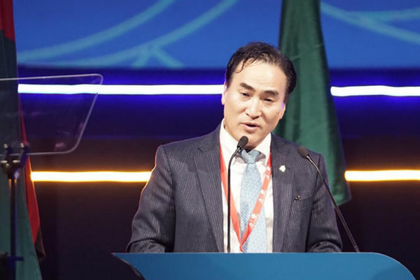 Eligen al surcoreano Kim Jong-yang como presidente de Interpol